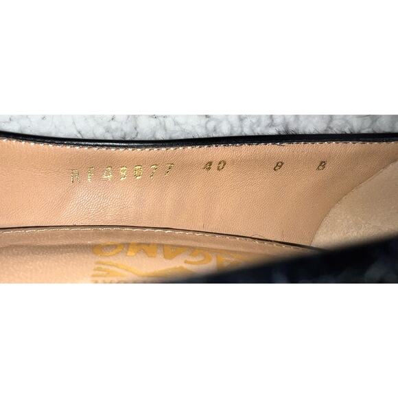 Salvatore Ferragamo Pony-Style Calfskin Heels - size 40/8 - H18 - Picture 10 of 12